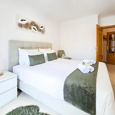 Rocha Justar Apartment