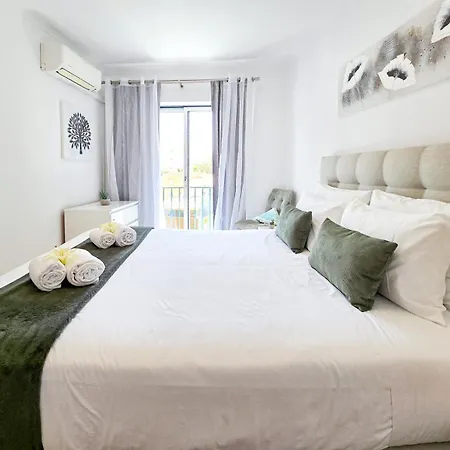 Rocha Justar Apartment *