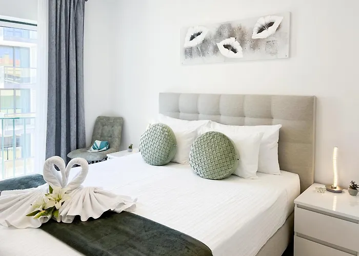 Rocha Justar Daire *