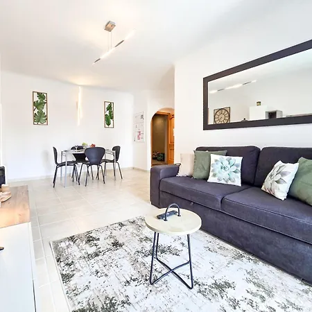 Rocha Justar Apartment *