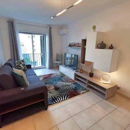Rocha Justar Apartment *